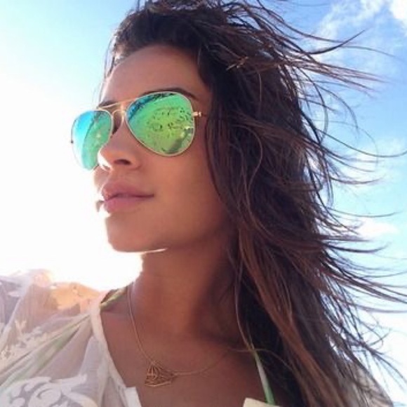 💥 CLEARANCE Mirrored Green Shift Aviator Sunglasses - Picture 2 of 2